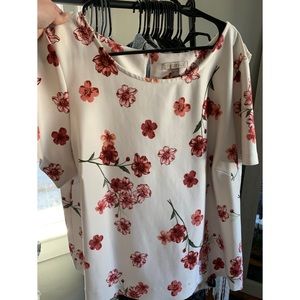 Cute floral short sleeve top
